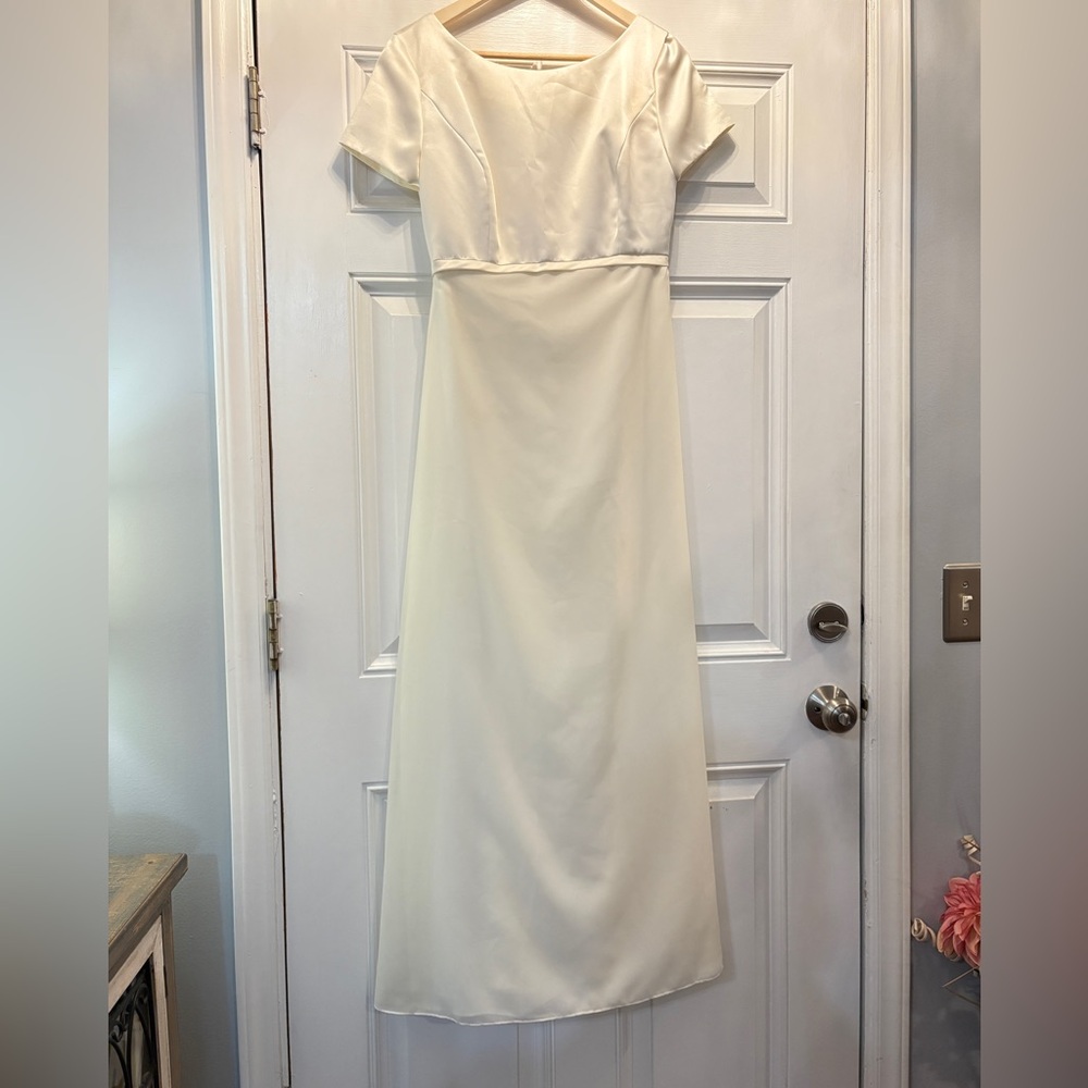 Vivian‎ Dessy Diamond Elegant Cream/Ivory Gown 12 Wedding Cotillion Formal Ball